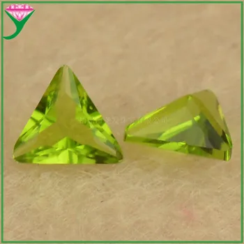 Продажба на стъклени камъни с размер 3x3 ~ отгледа 10х10 мм 5A във вид на триъгълник, маслинено-зелено стъкло, производство на синтетични камъни diy