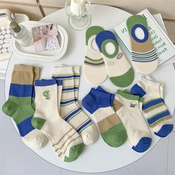 5 двойки/лот Дамски чорапи Harajuku Модерни Ежедневни Дишащи Чист Всекидневен стил Прости Шарени Чорапи в смаже ивица на Нови